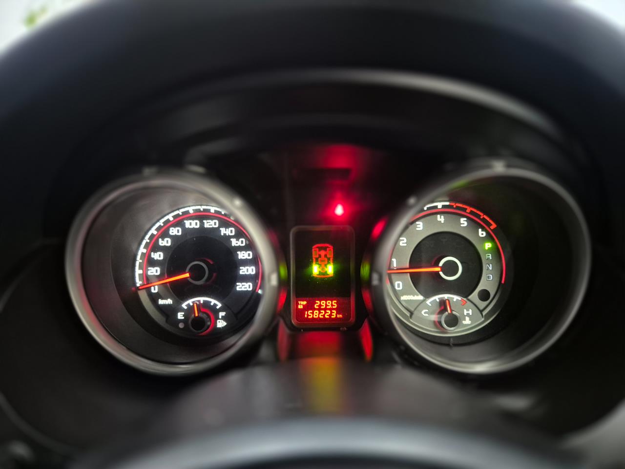 2012 Mitsubishi Pajero thumbnail