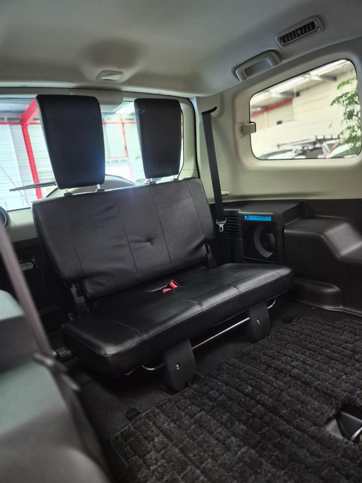 2012 Mitsubishi Pajero thumbnail