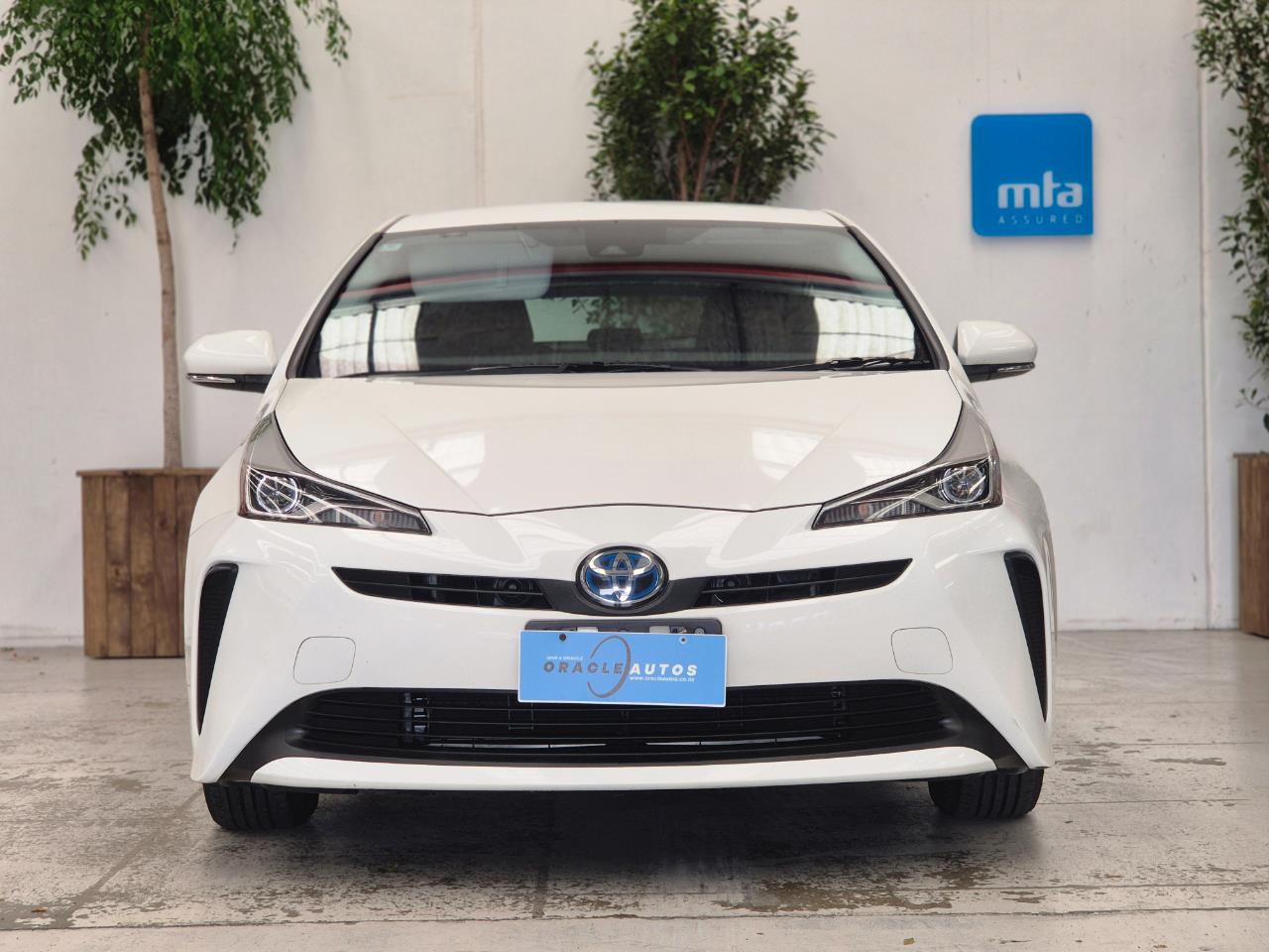 2019 Toyota Prius thumbnail