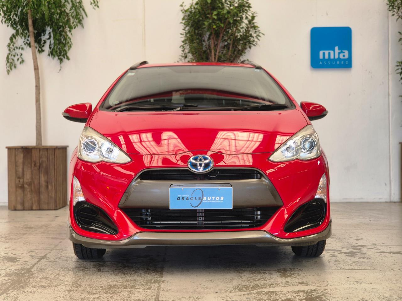 2015 Toyota Aqua thumbnail