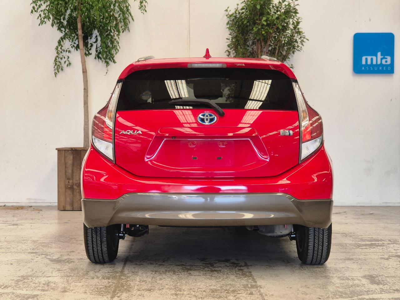 2015 Toyota Aqua thumbnail