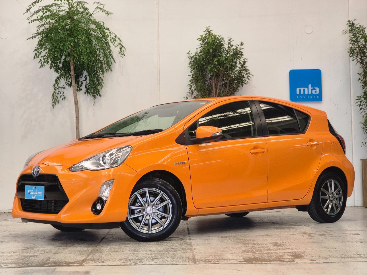 2017 Toyota Aqua thumbnail