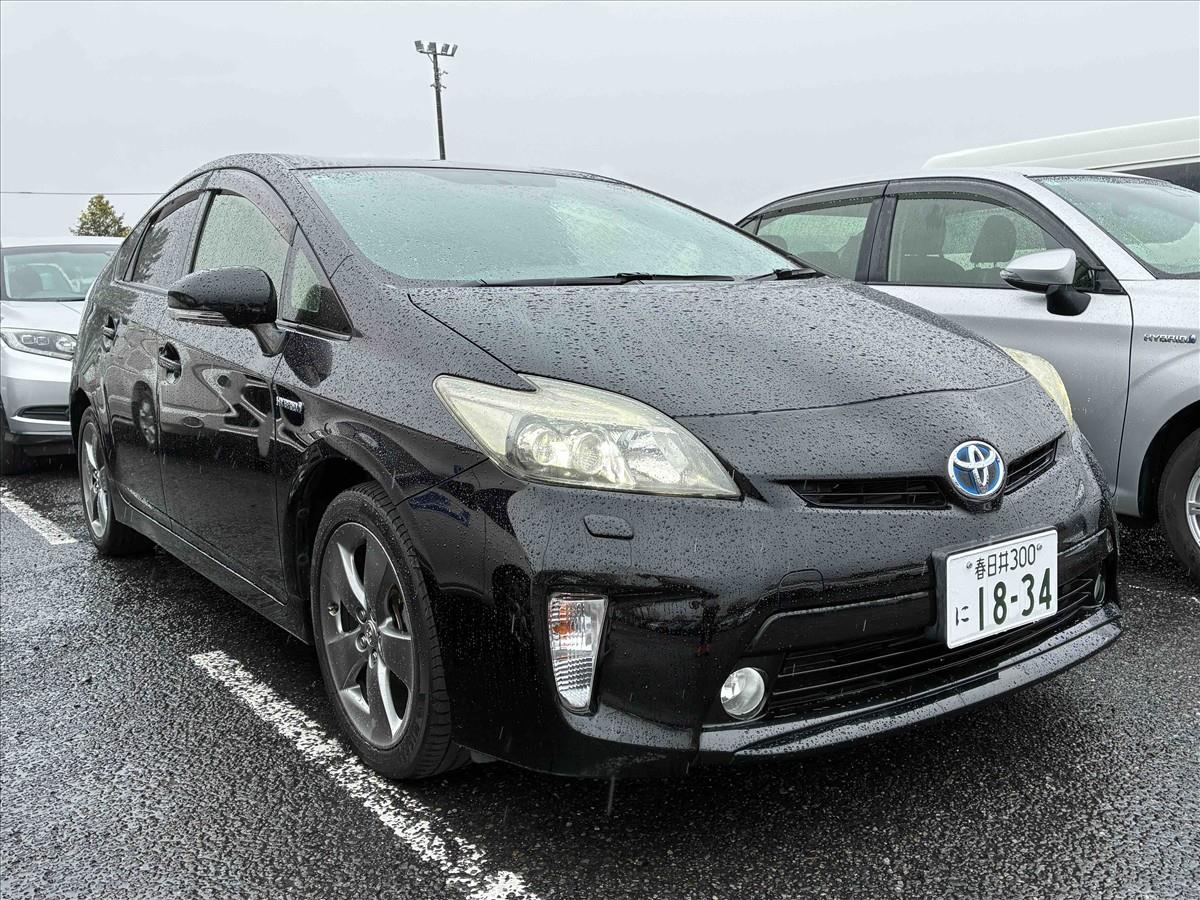 2012 Toyota Prius thumbnail