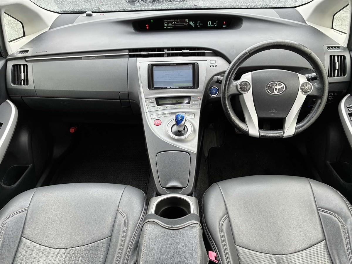 2012 Toyota Prius thumbnail