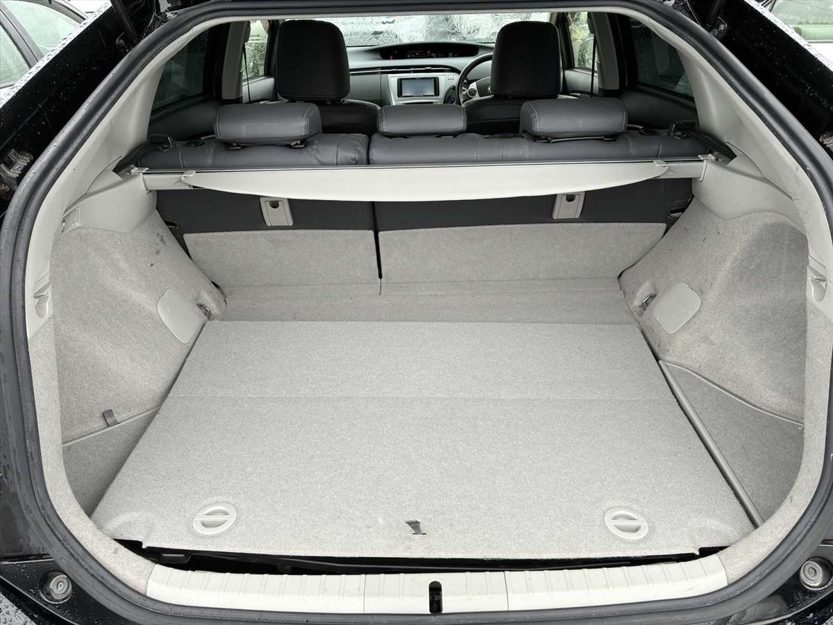 2012 Toyota Prius thumbnail
