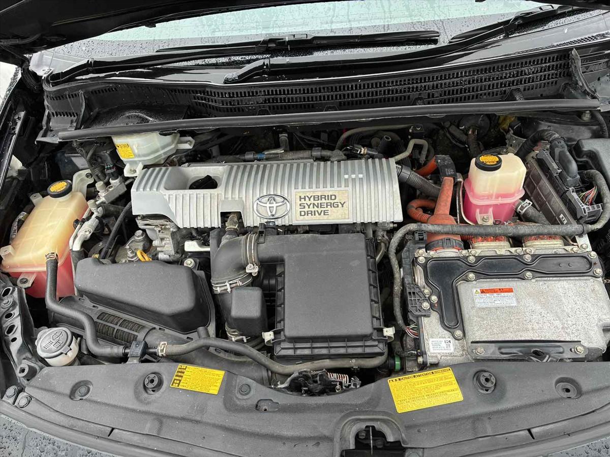 2012 Toyota Prius thumbnail