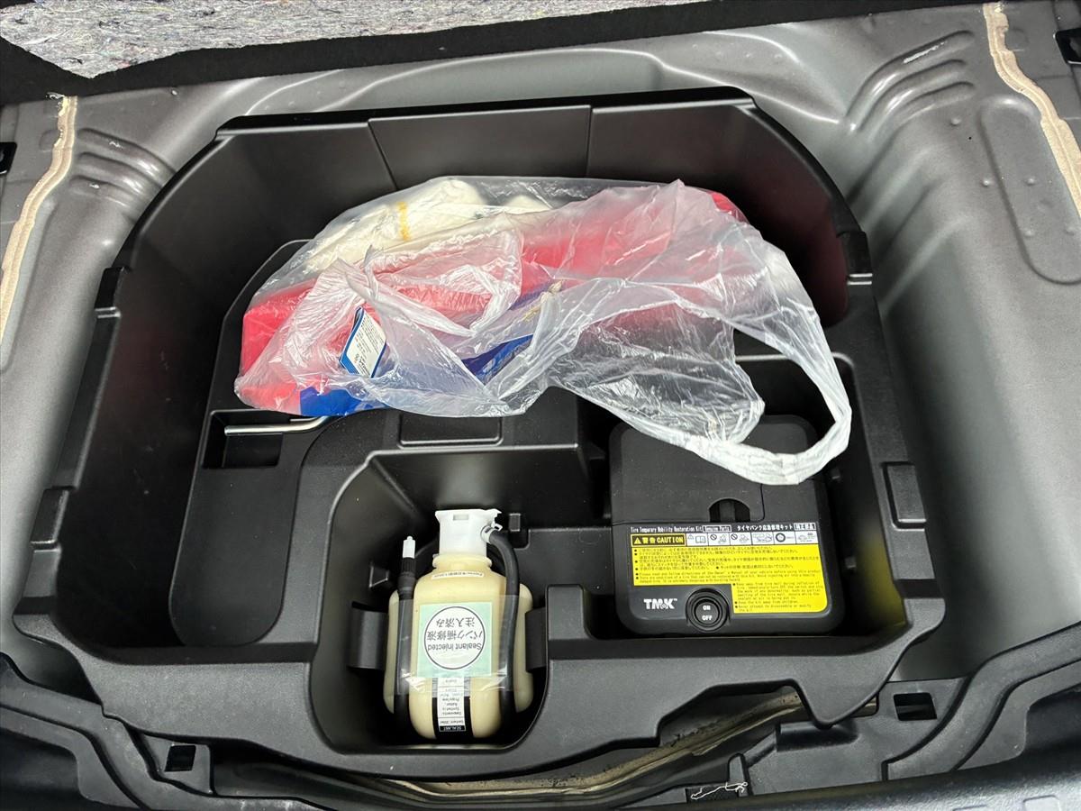 2015 Toyota Aqua thumbnail