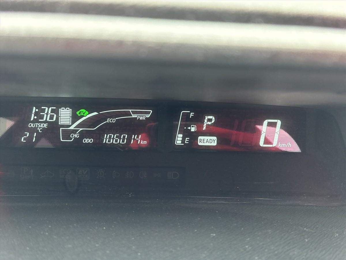 2015 Toyota Aqua thumbnail