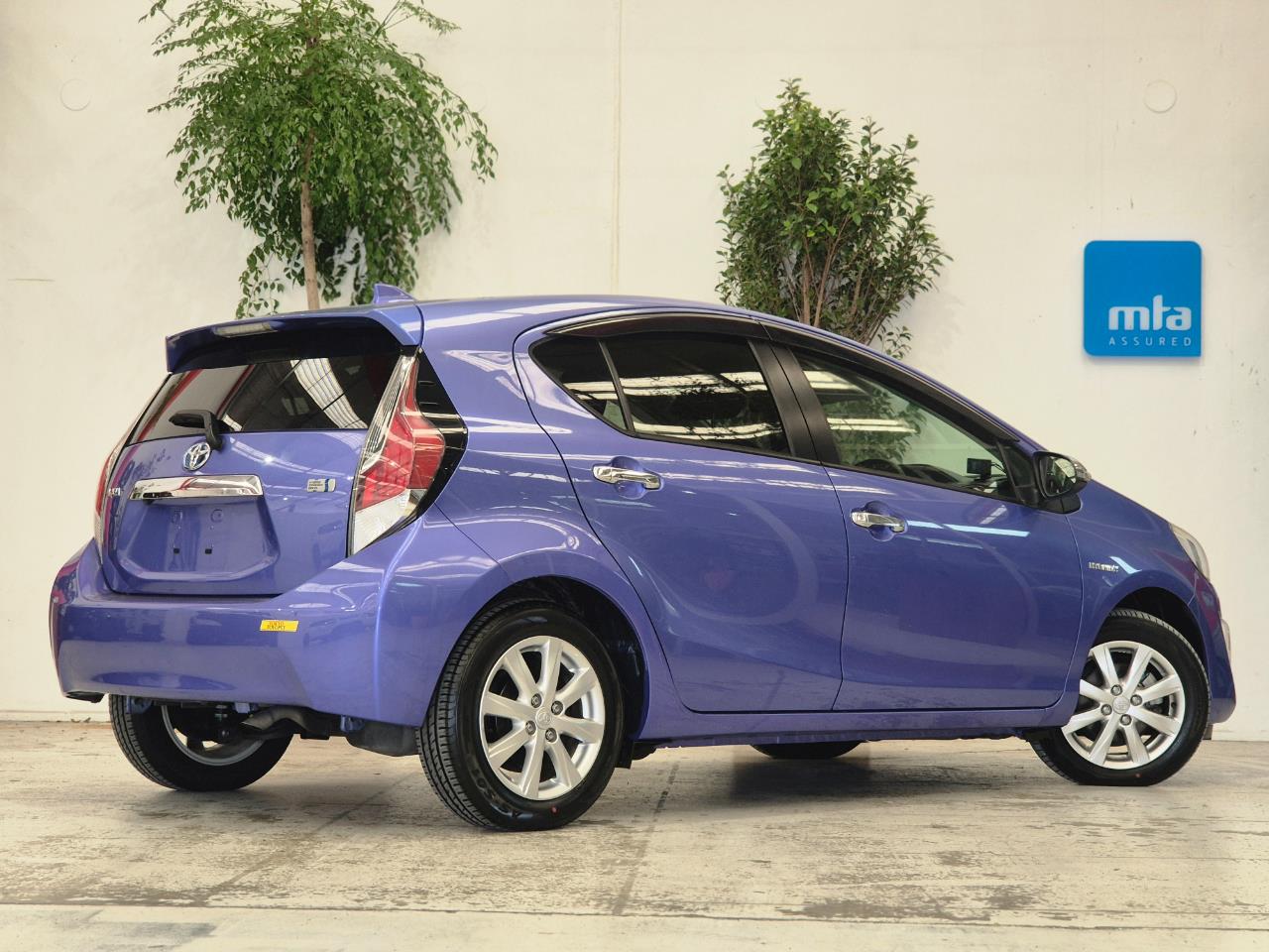 2016 Toyota Aqua thumbnail