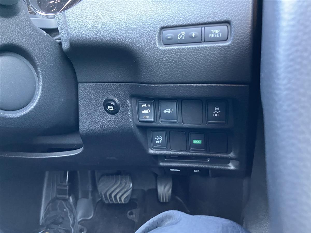 2014 Nissan XTRAIL thumbnail