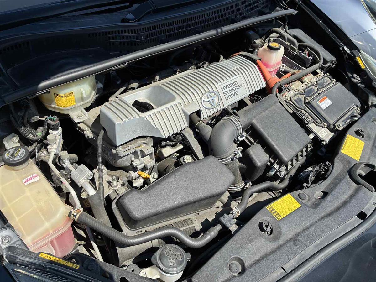 2013 Toyota Prius thumbnail