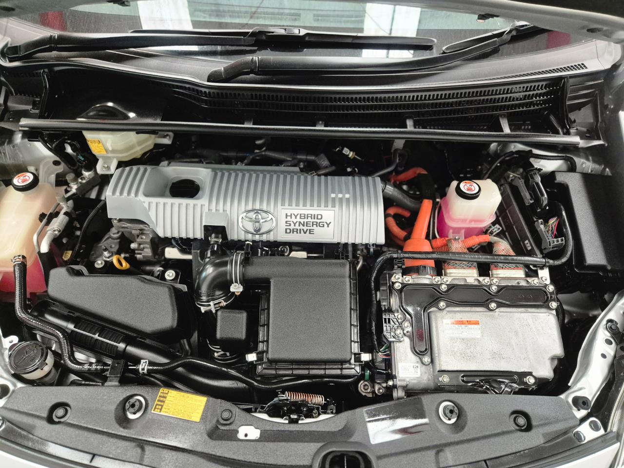 2012 Toyota Prius thumbnail