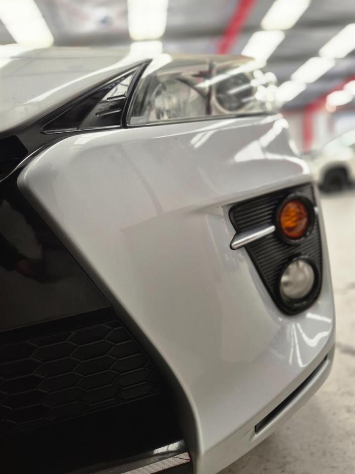 2012 Toyota Prius thumbnail