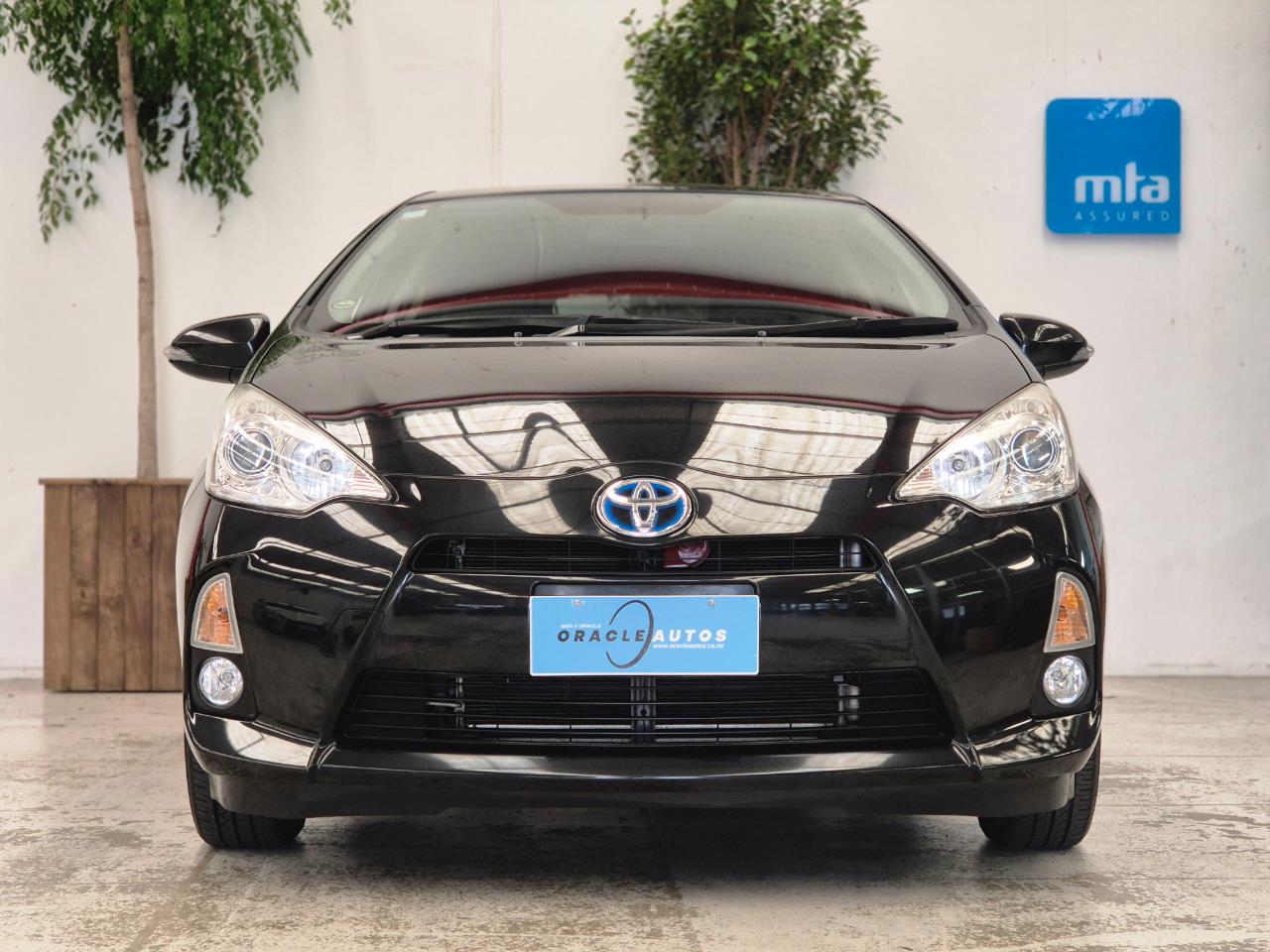 2013 Toyota Aqua thumbnail