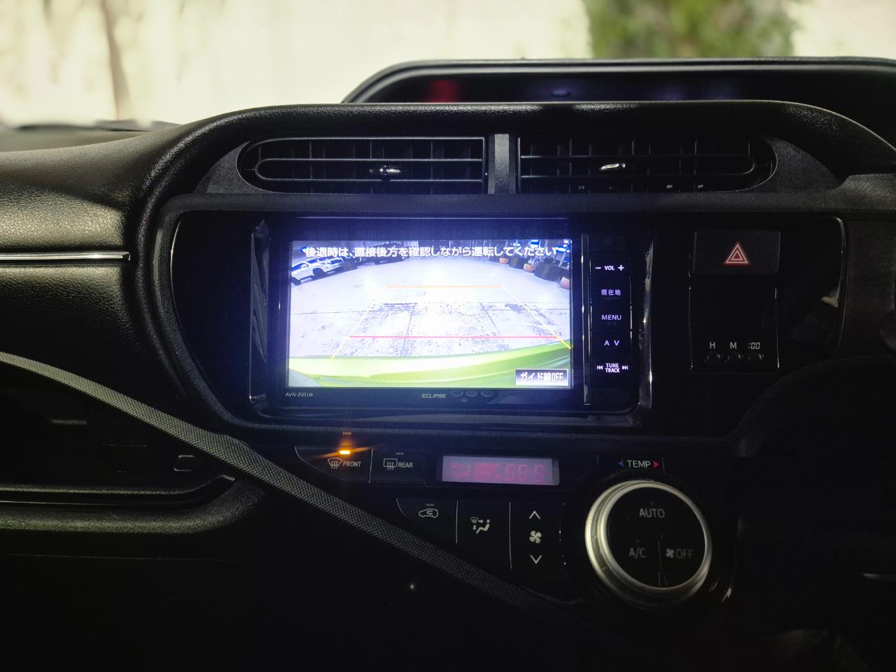 2014 Toyota Aqua thumbnail