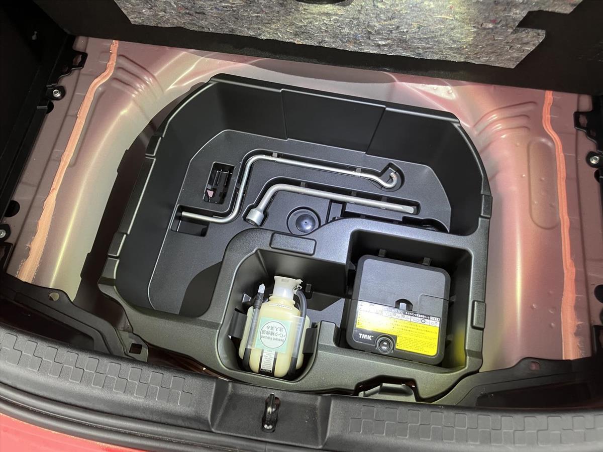 2014 Toyota Aqua thumbnail