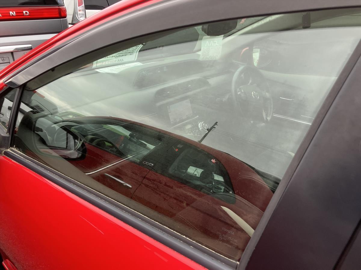 2014 Toyota Aqua thumbnail