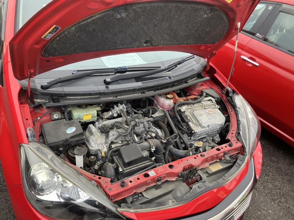 2014 Toyota Aqua thumbnail