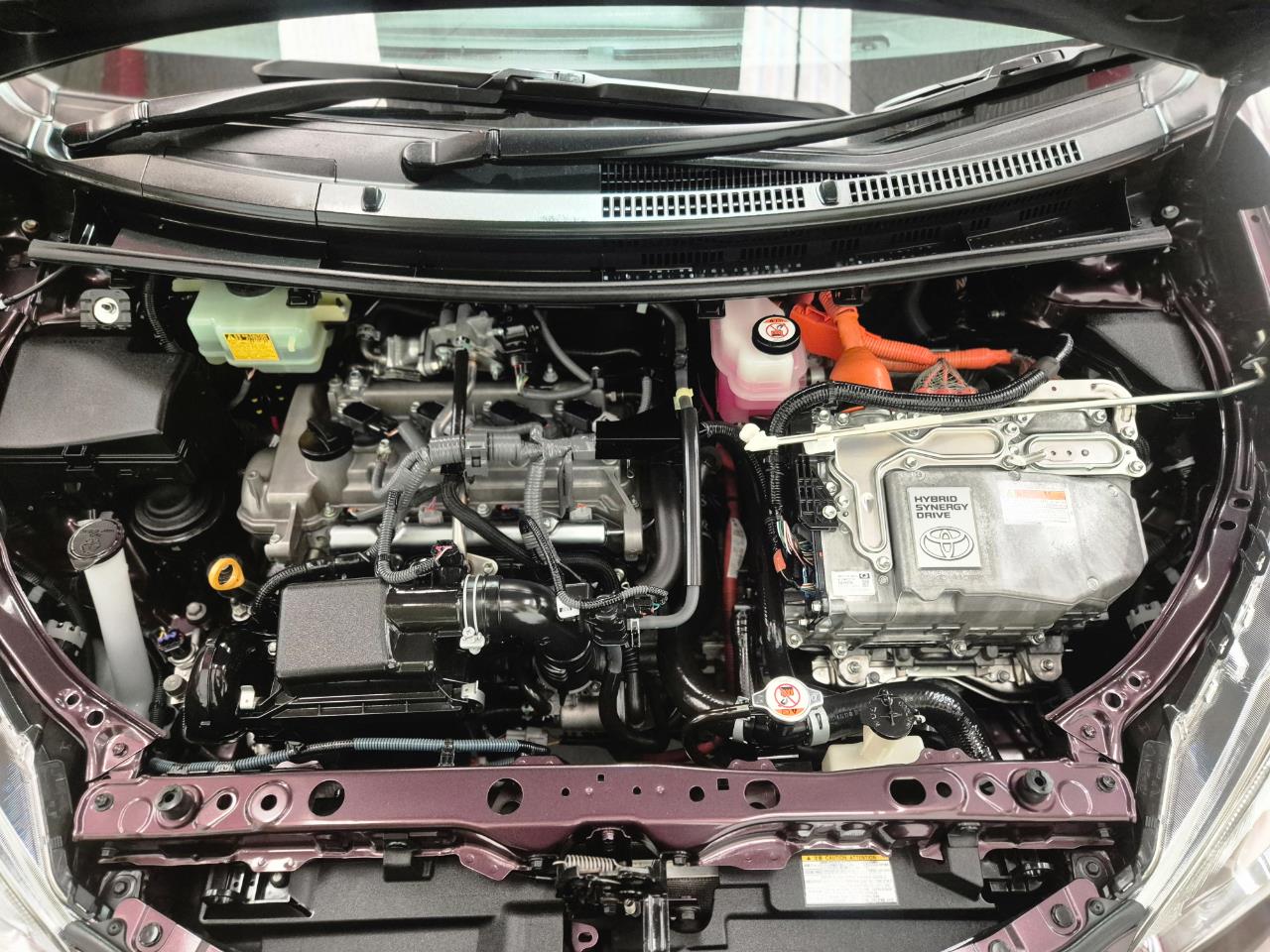 2017 Toyota Aqua thumbnail