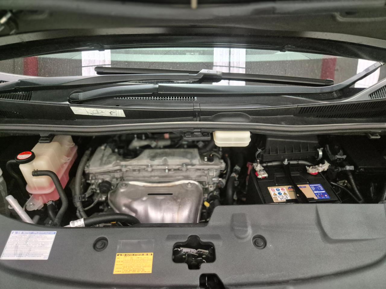 2015 Toyota Vellfire thumbnail