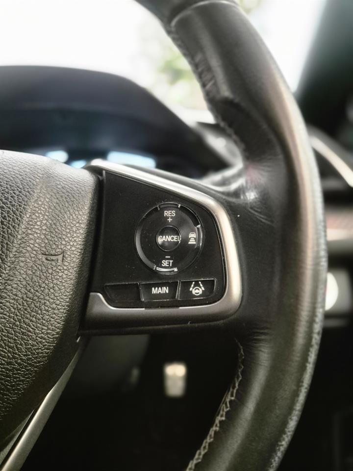2018 Honda Civic thumbnail