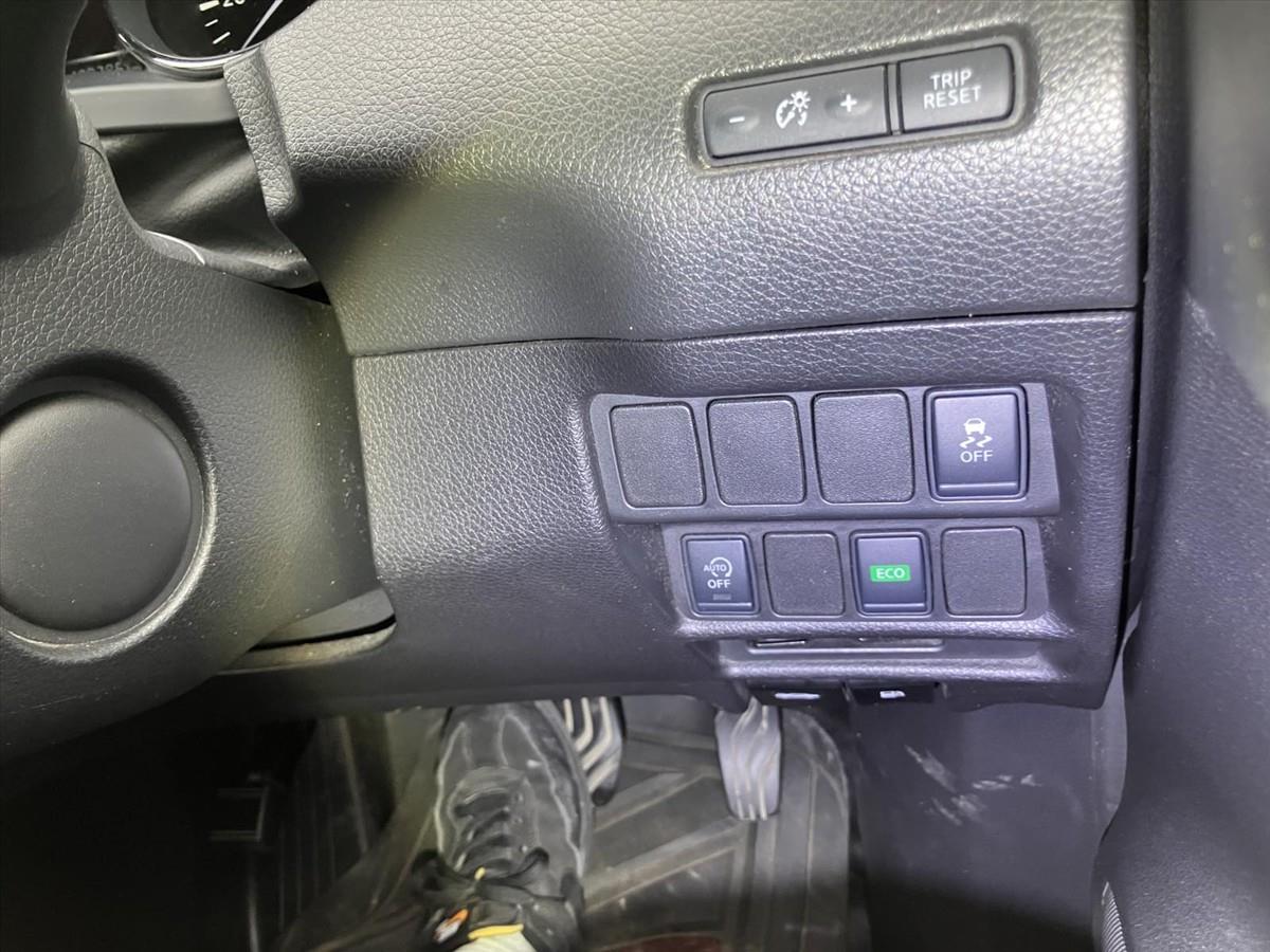 2015 Nissan X-Trail thumbnail