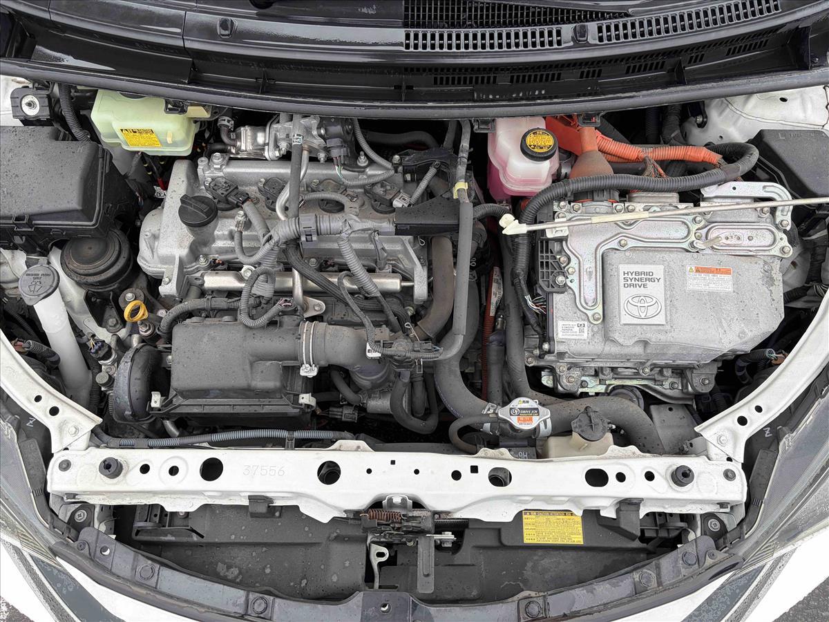 2014 Toyota Aqua thumbnail