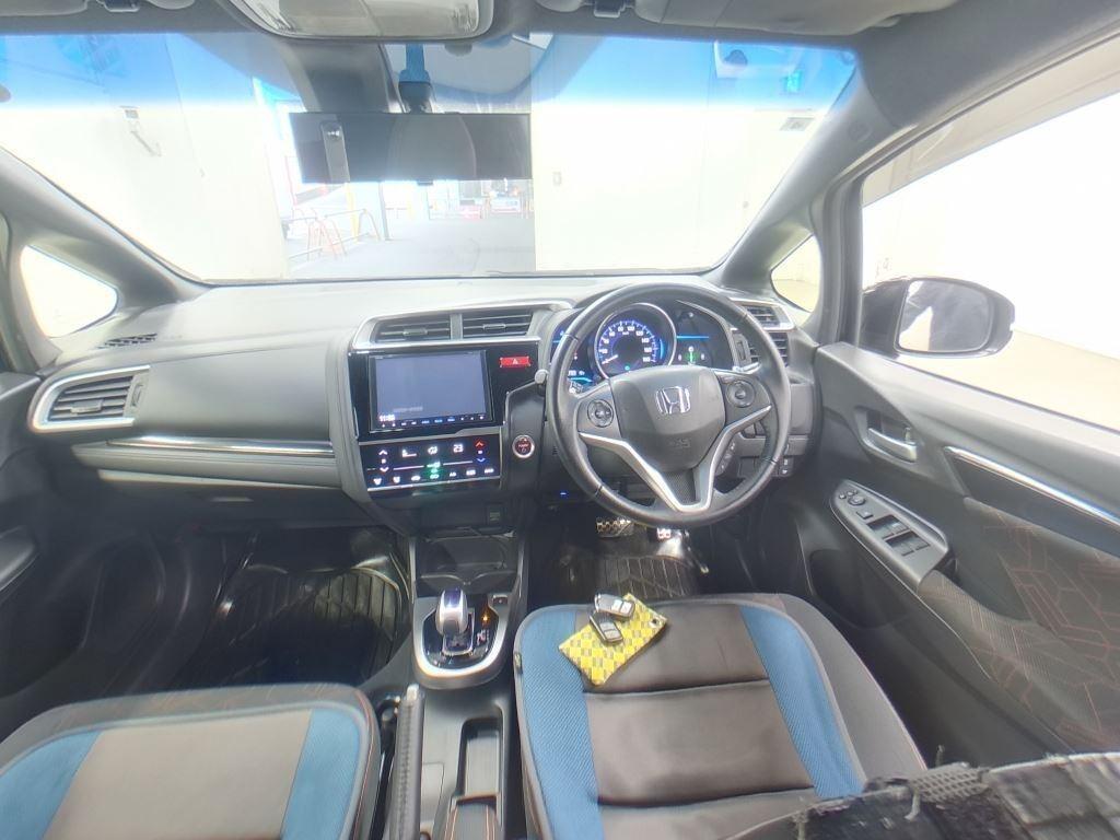 2015 Honda FIT thumbnail