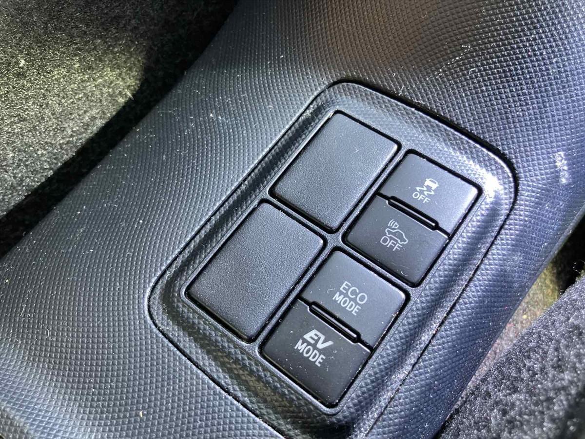 2018 Toyota Aqua thumbnail