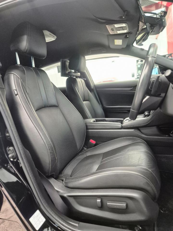 2018 Honda Civic thumbnail