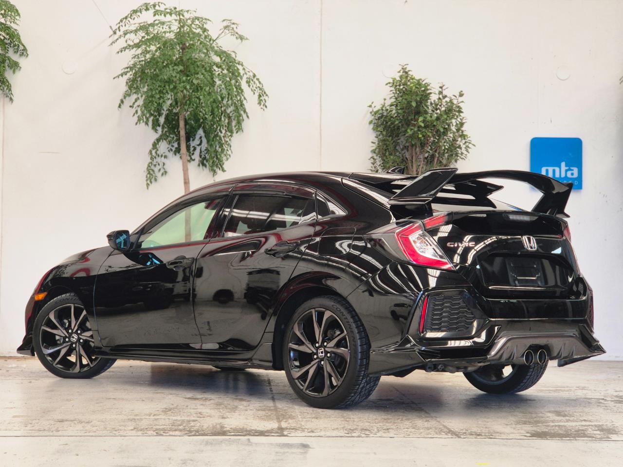 2018 Honda Civic thumbnail