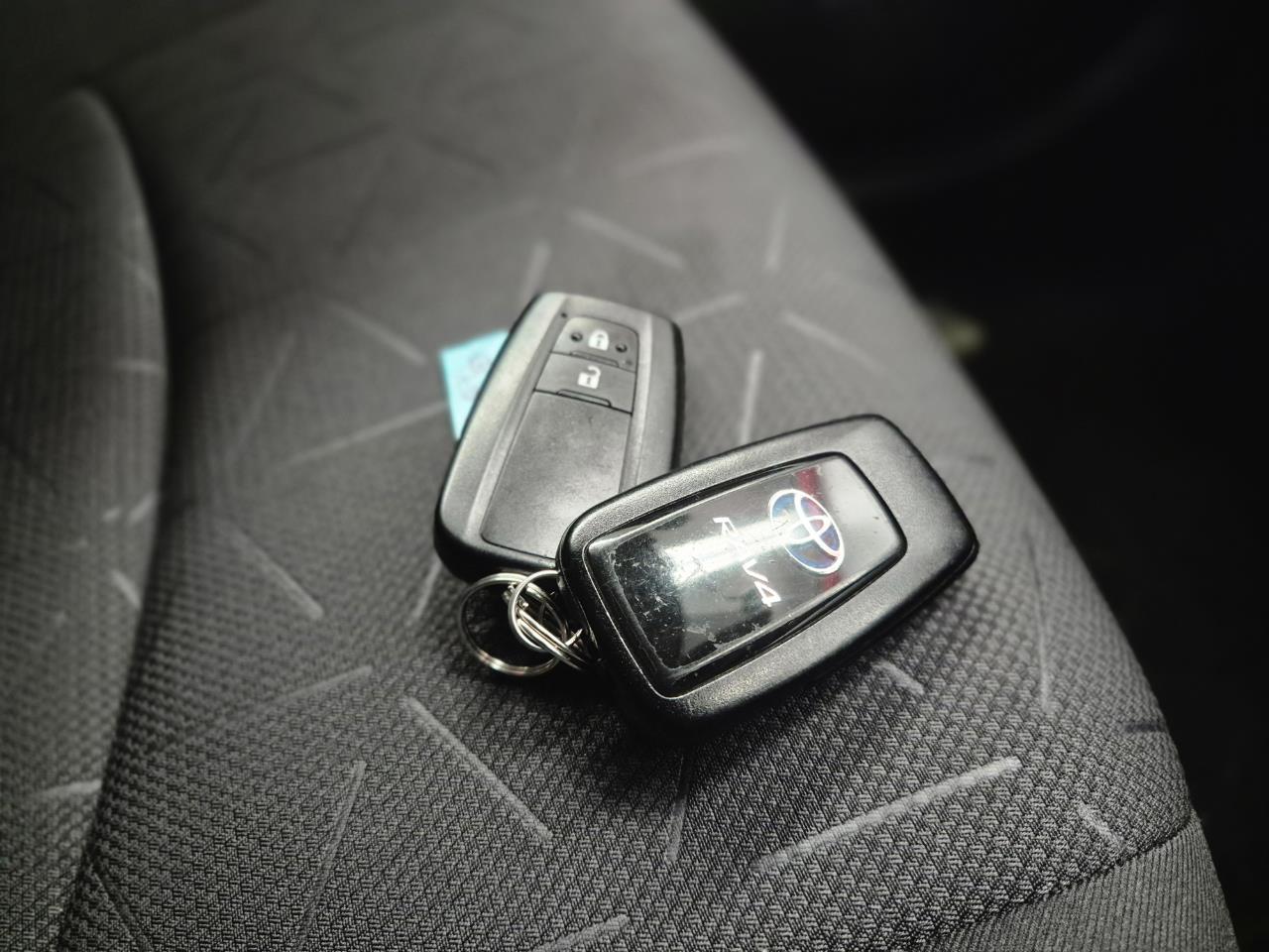 2019 Toyota Rav4 thumbnail