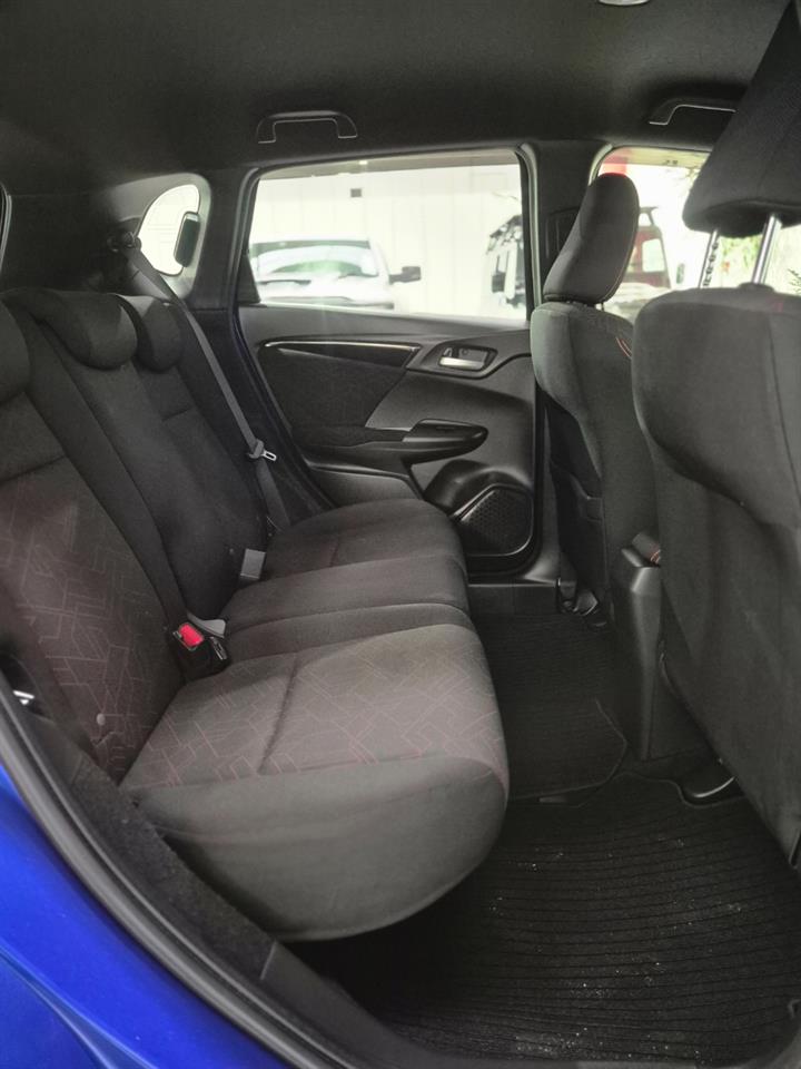 2014 Honda FIT thumbnail