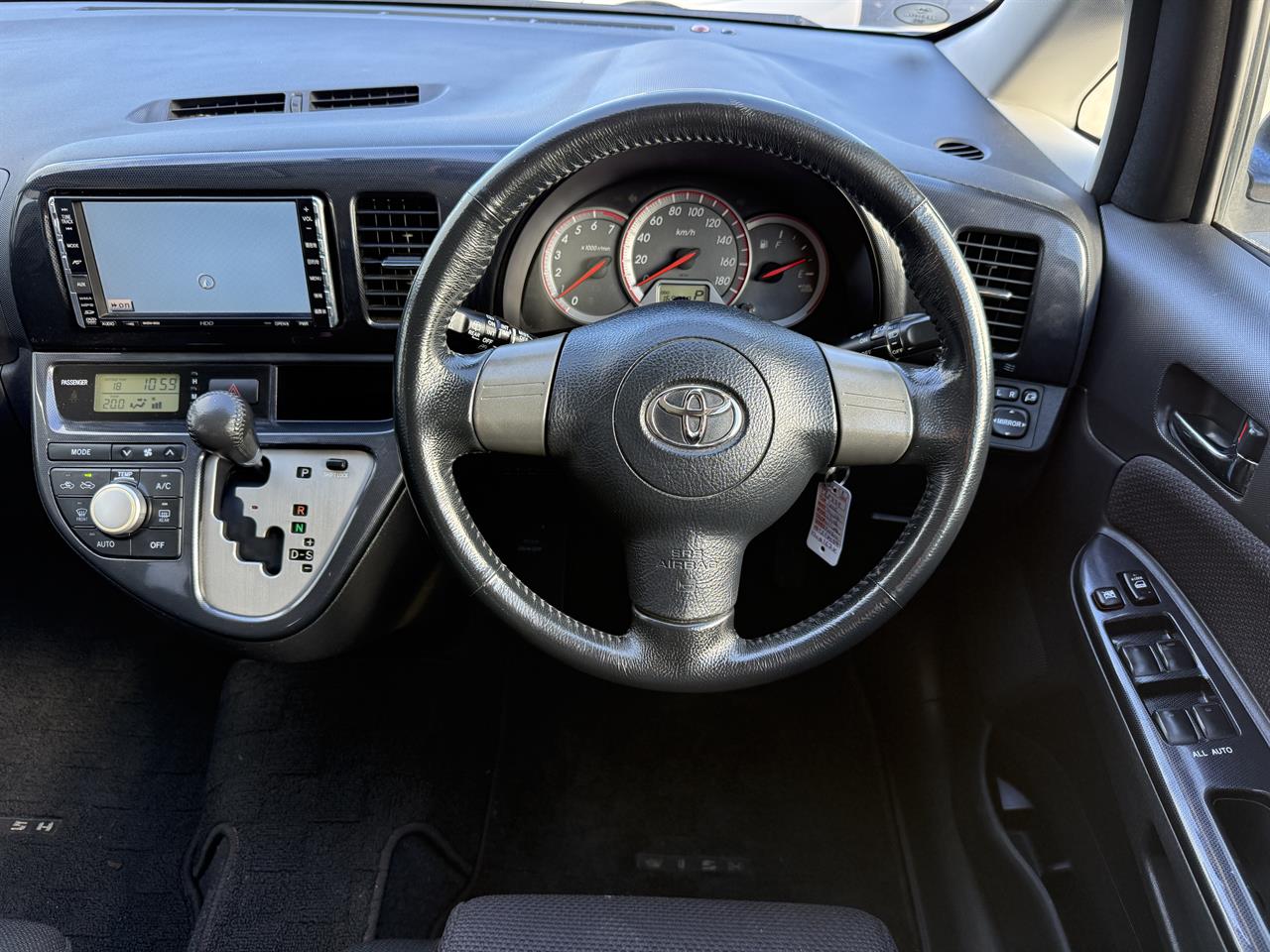 2006 Toyota Wish thumbnail