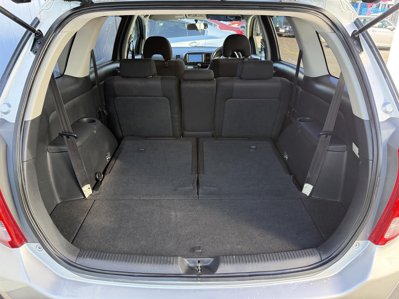 2006 Toyota Wish thumbnail