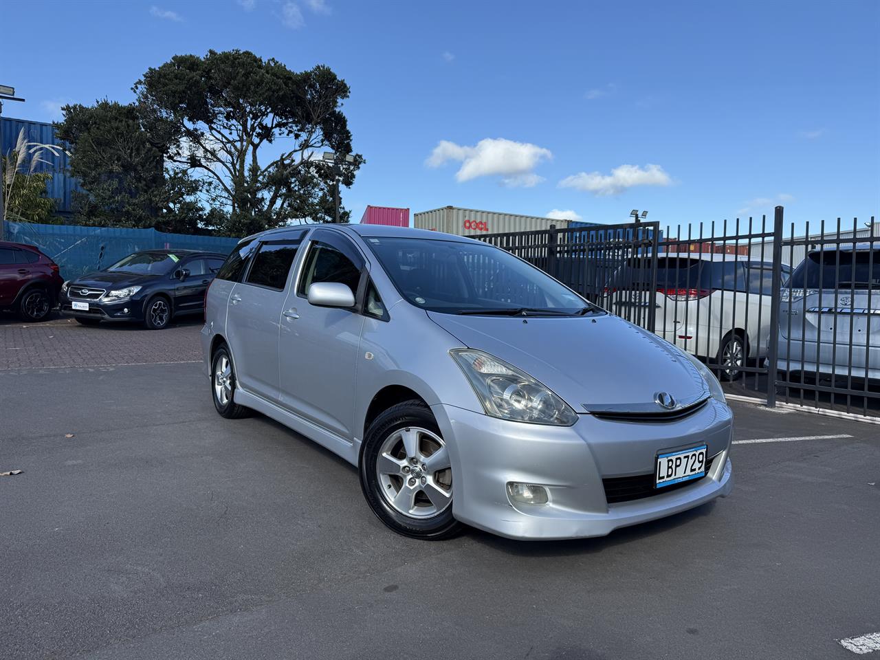 2006 Toyota Wish thumbnail