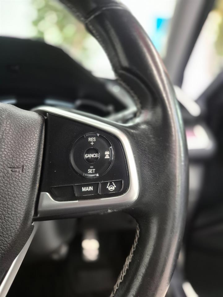 2017 Honda Civic thumbnail