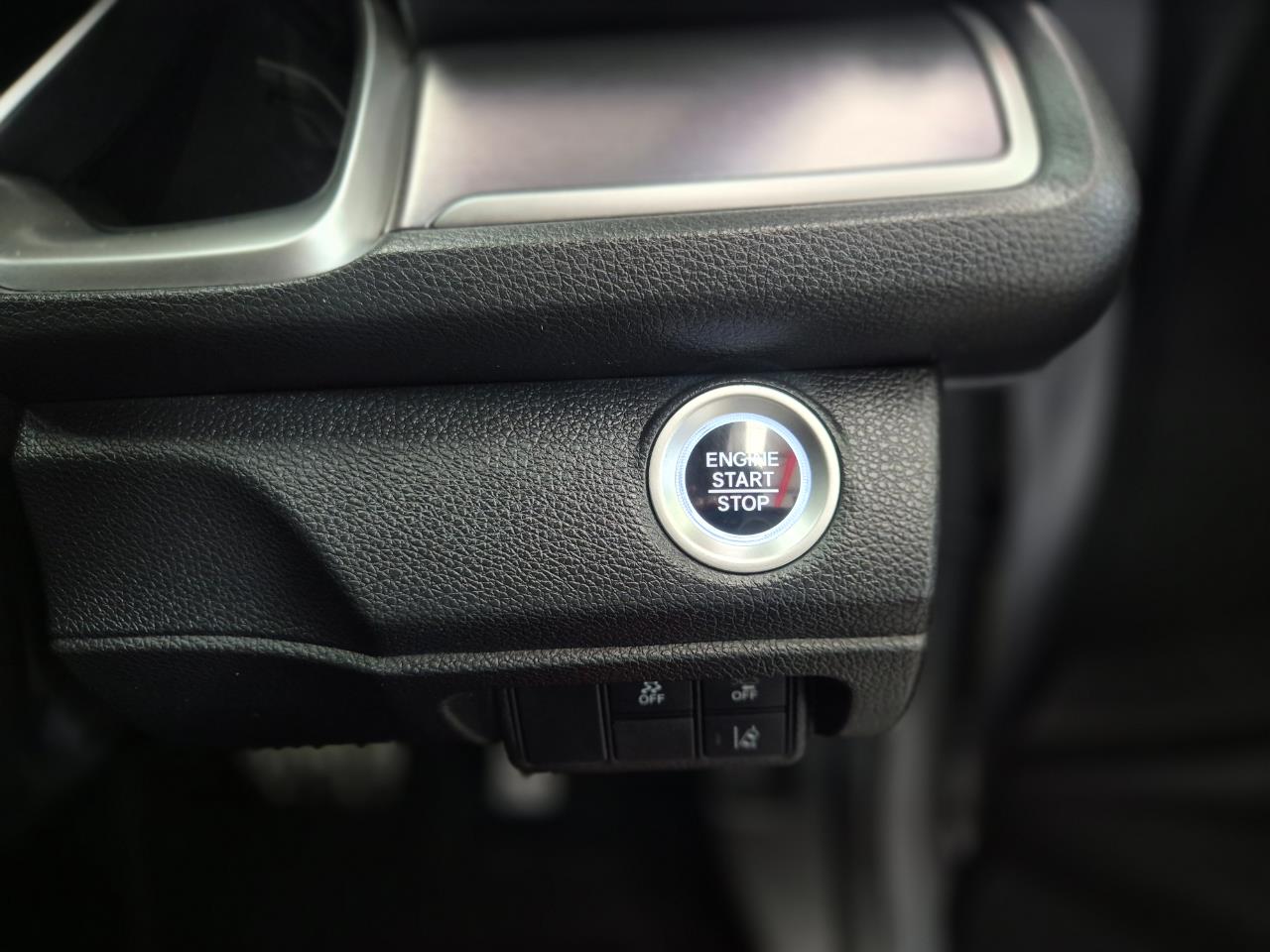 2017 Honda Civic thumbnail
