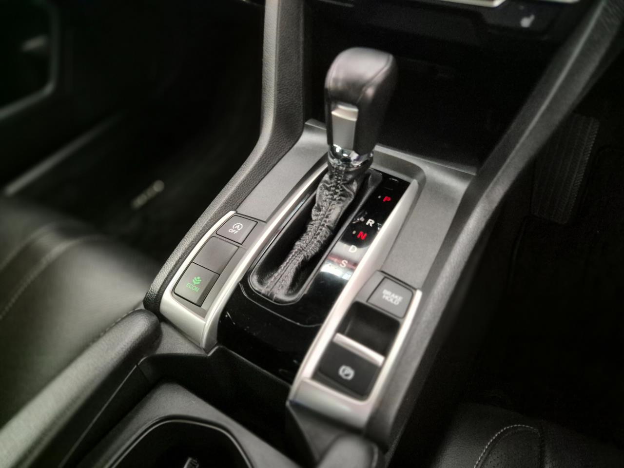 2017 Honda Civic thumbnail