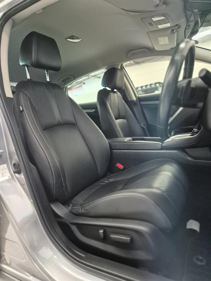 2017 Honda Civic thumbnail