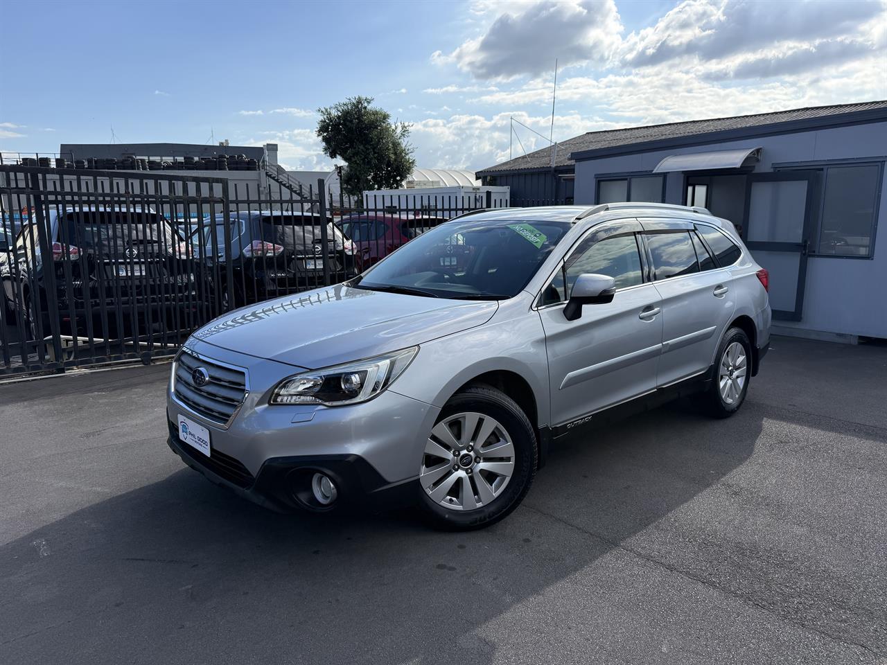 2015 Subaru Outback thumbnail