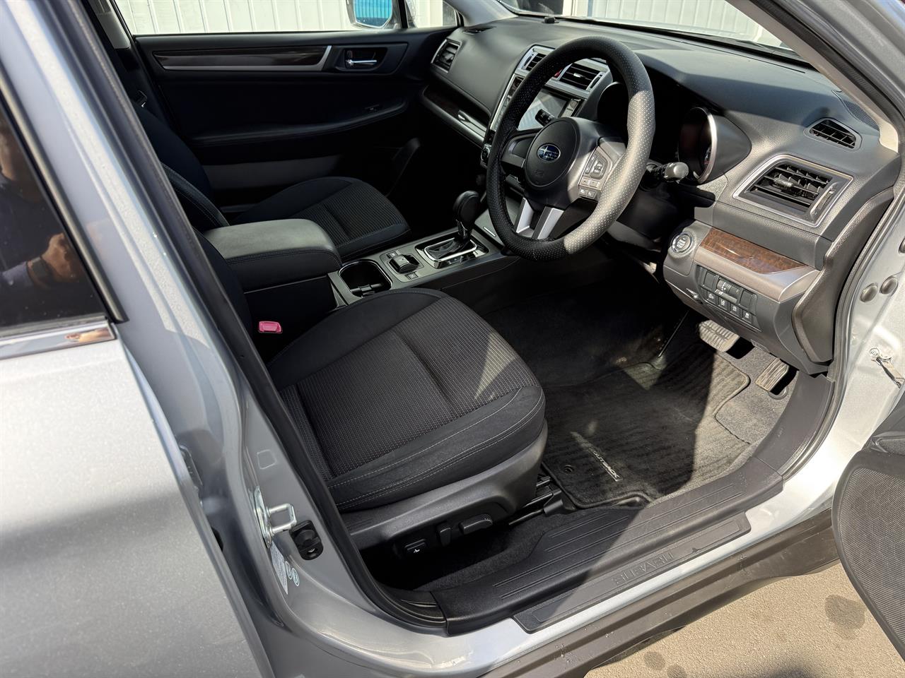 2015 Subaru Outback thumbnail