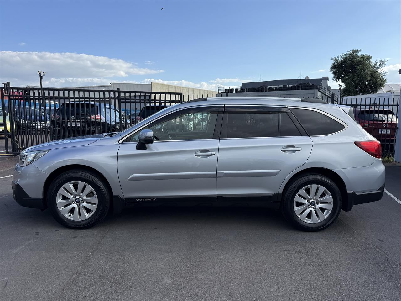2015 Subaru Outback thumbnail