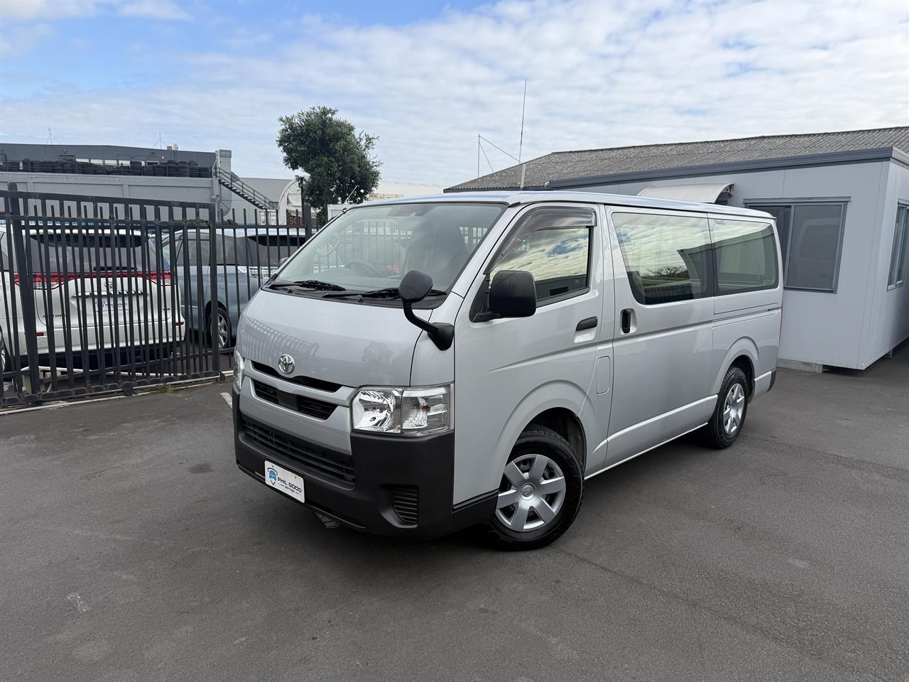 2020 Toyota Hiace thumbnail