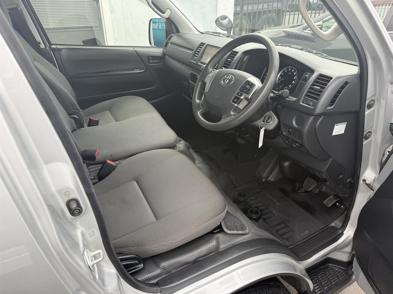 2020 Toyota Hiace thumbnail