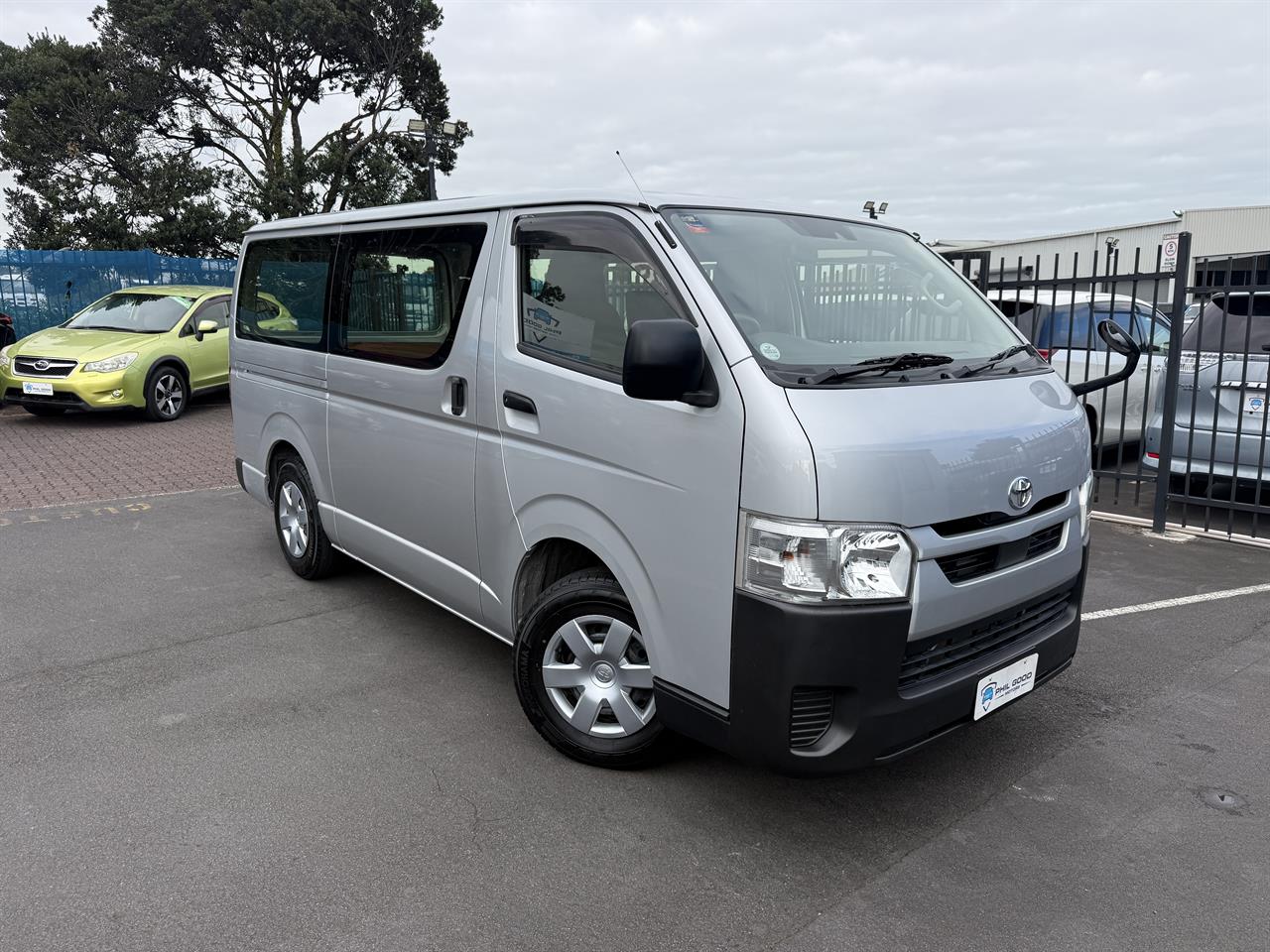 2020 Toyota Hiace thumbnail