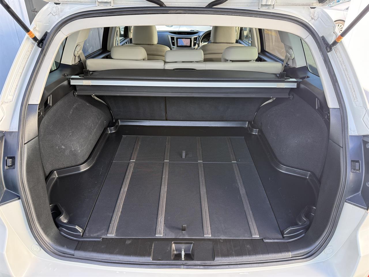 2012 Subaru Outback thumbnail