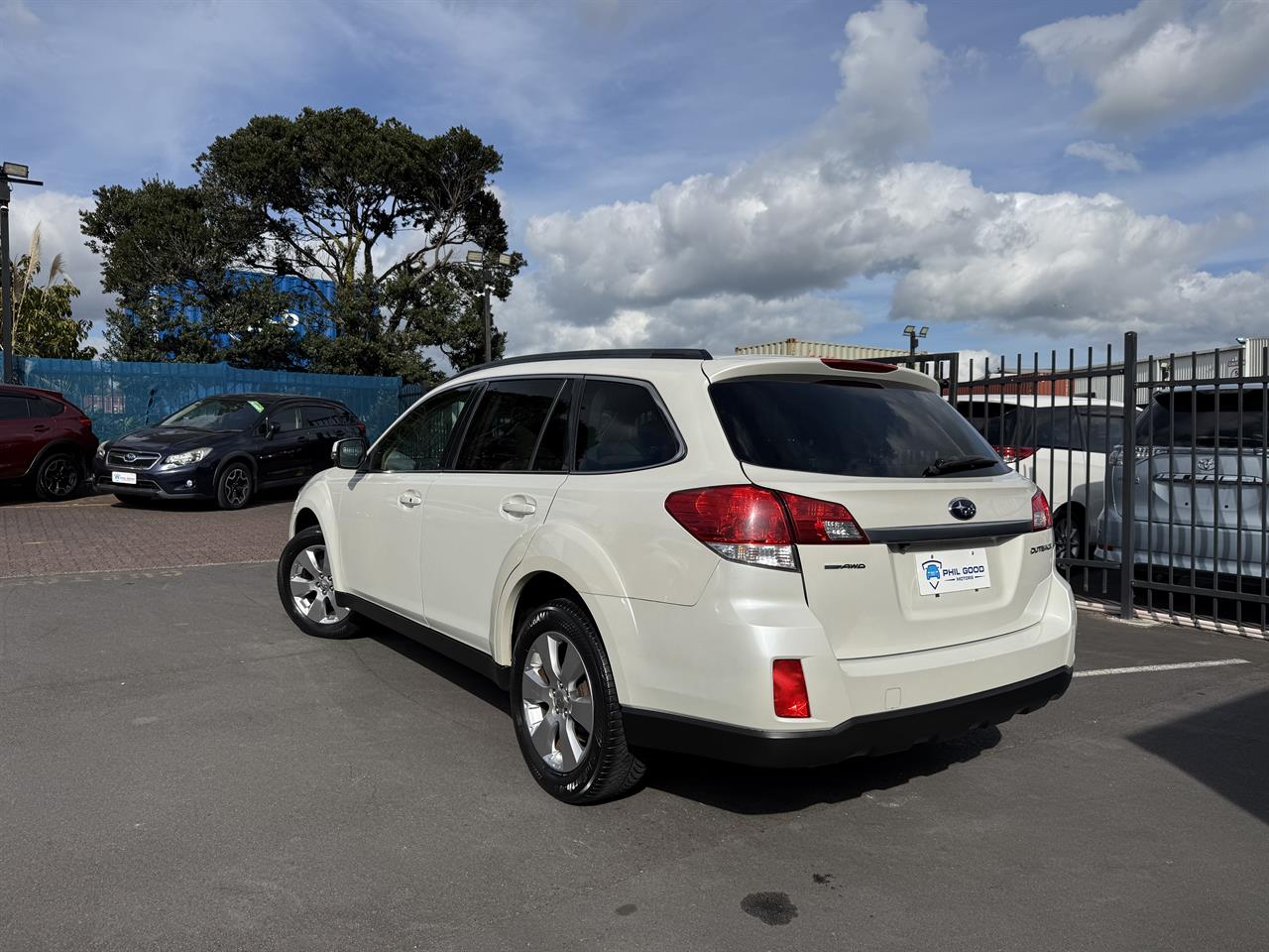 2012 Subaru Outback thumbnail