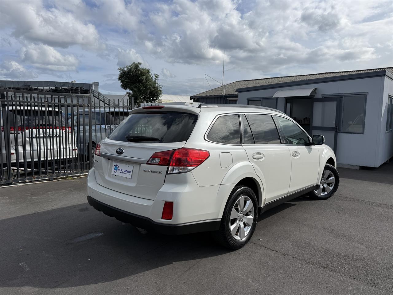 2012 Subaru Outback thumbnail
