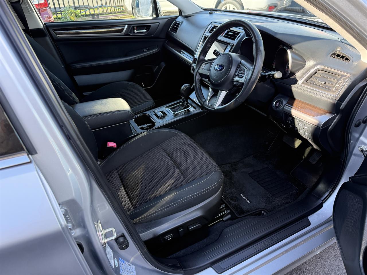 2017 Subaru Legacy thumbnail